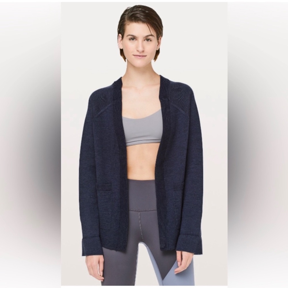 Lululemon Reverse Me Wrap open cardigan sweater‎ Blue